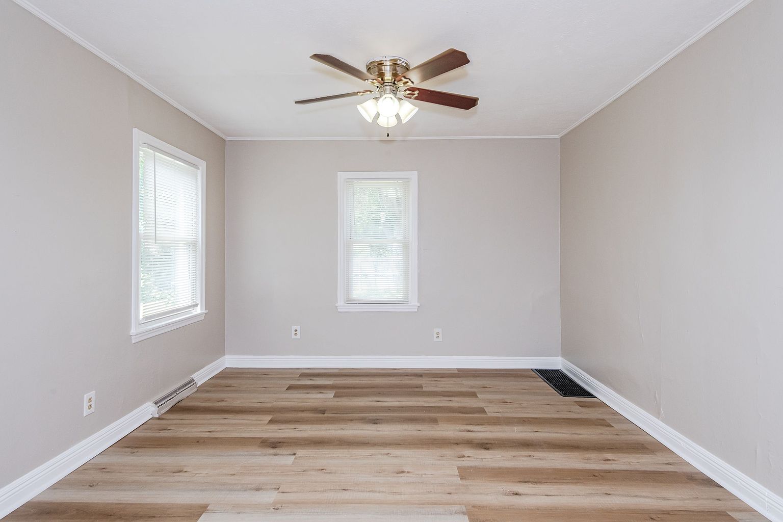 401 S Alex Rd, Dayton, OH 45449, photo 5